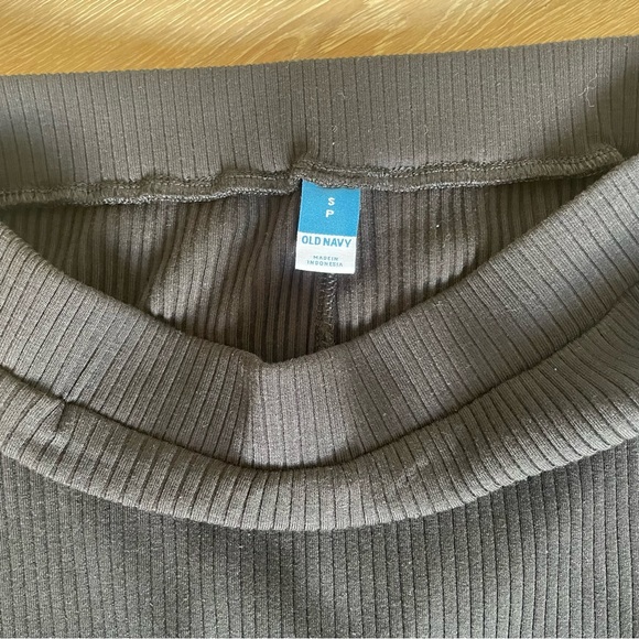 High Waisted Rib Knit Maxi Skirt - Picture 4 of 6